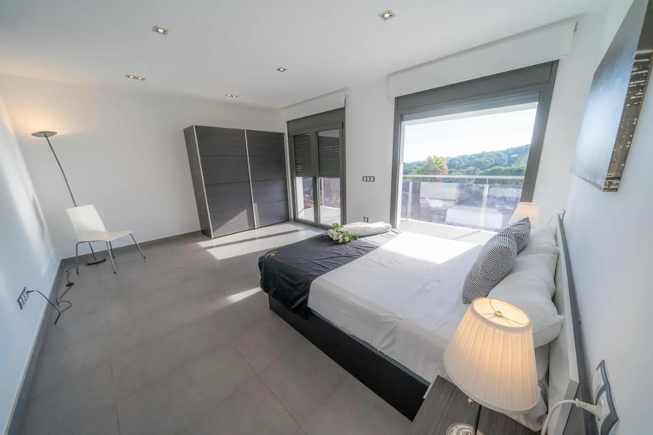 Sunset Lux House - Ideal Familias En Zona Residencial & Aircon Lloret de Mar Spain