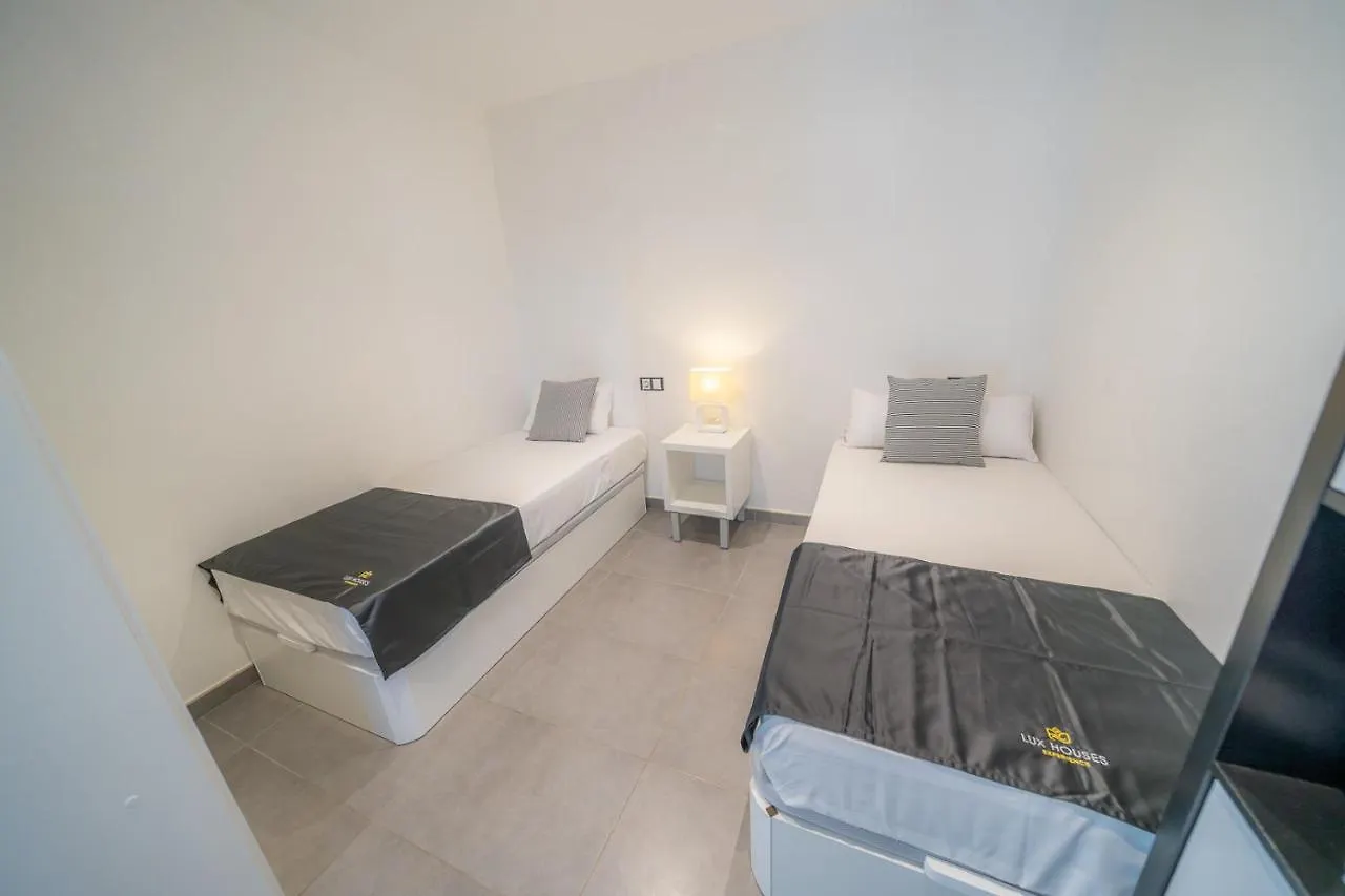 Sunset Lux House - Ideal Familias En Zona Residencial & Aircon Lloret de Mar Spain